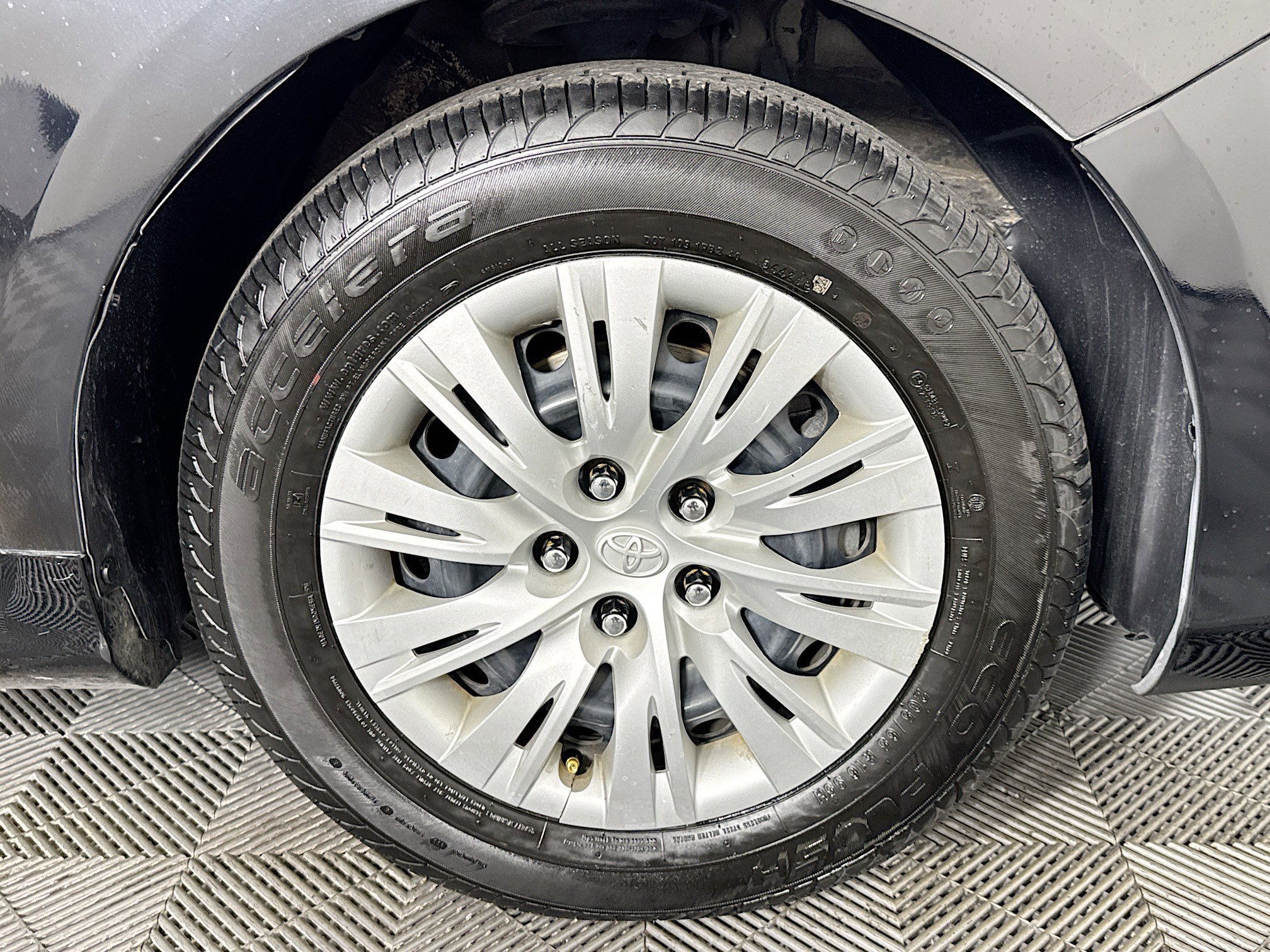 Used 2014 Toyota Camry SE image 28