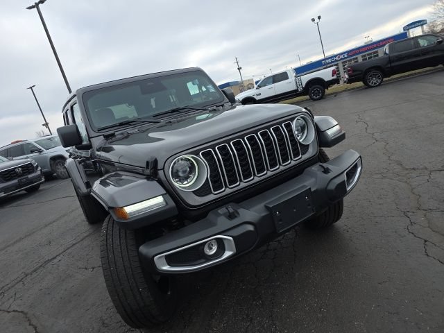 Used 2025 Jeep Wrangler Unlimited Sahara w/ Safety Group AWD/4WD image 9