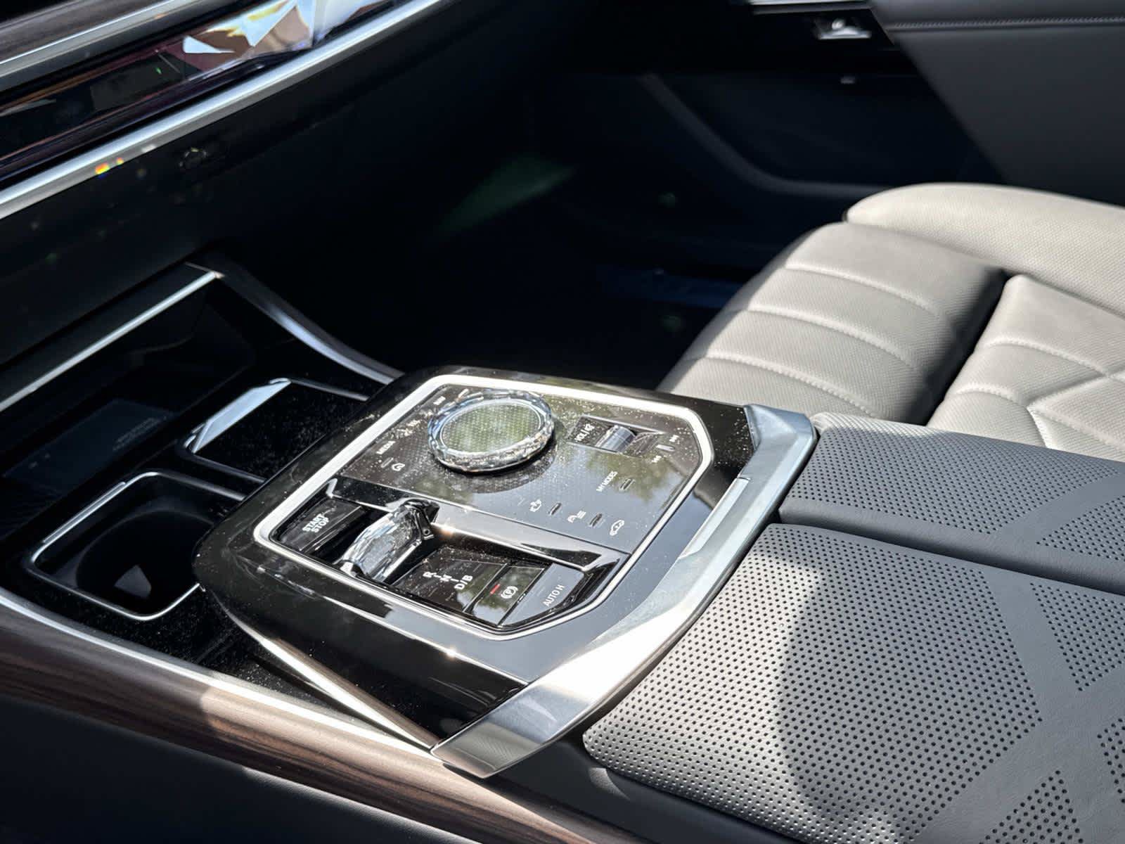 New 2026 BMW i7 xDrive60 AWD/4WD image 21