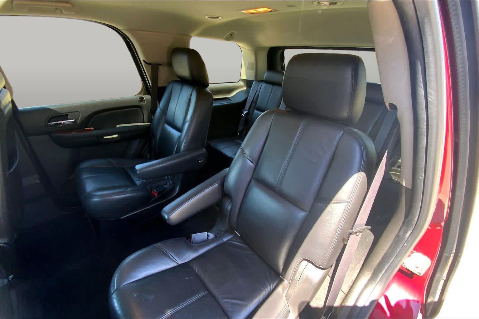 Used 2011 Chevrolet Tahoe LT w/ Texas Edition RWD image 20