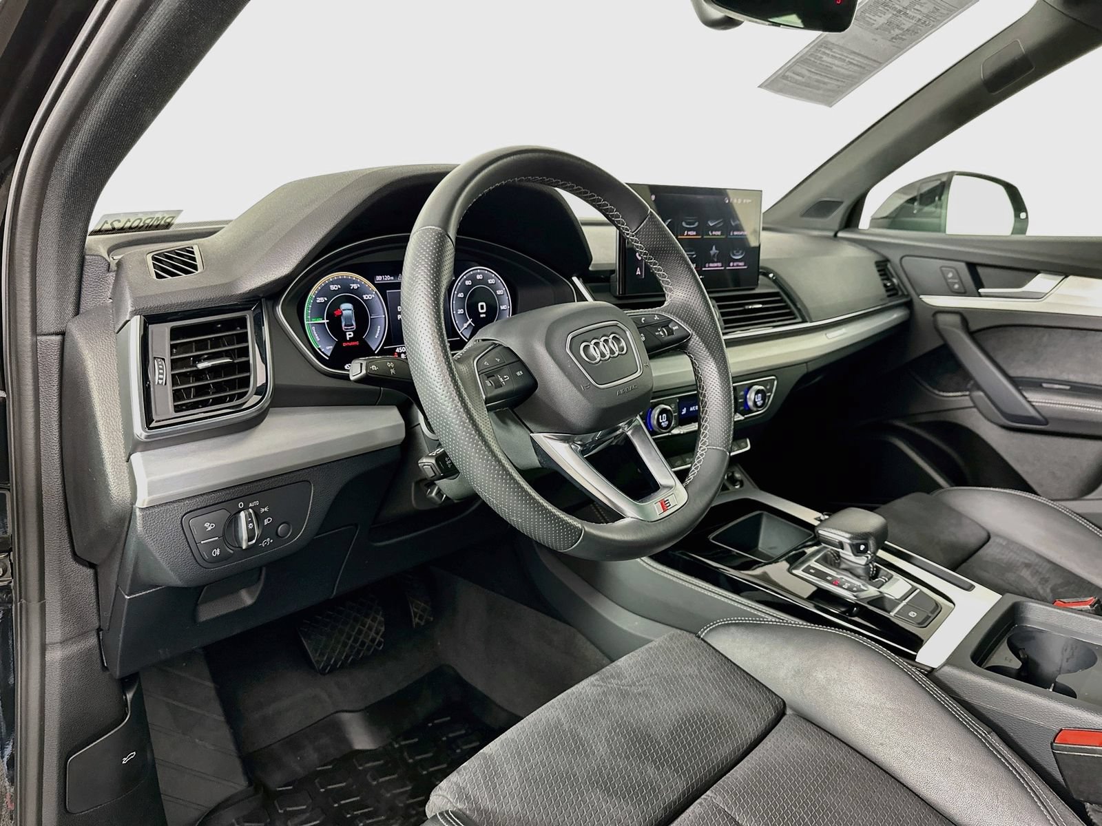 Used 2023 Audi Q5 e Premium Plus w/ Premium Plus Package AWD/4WD image 9