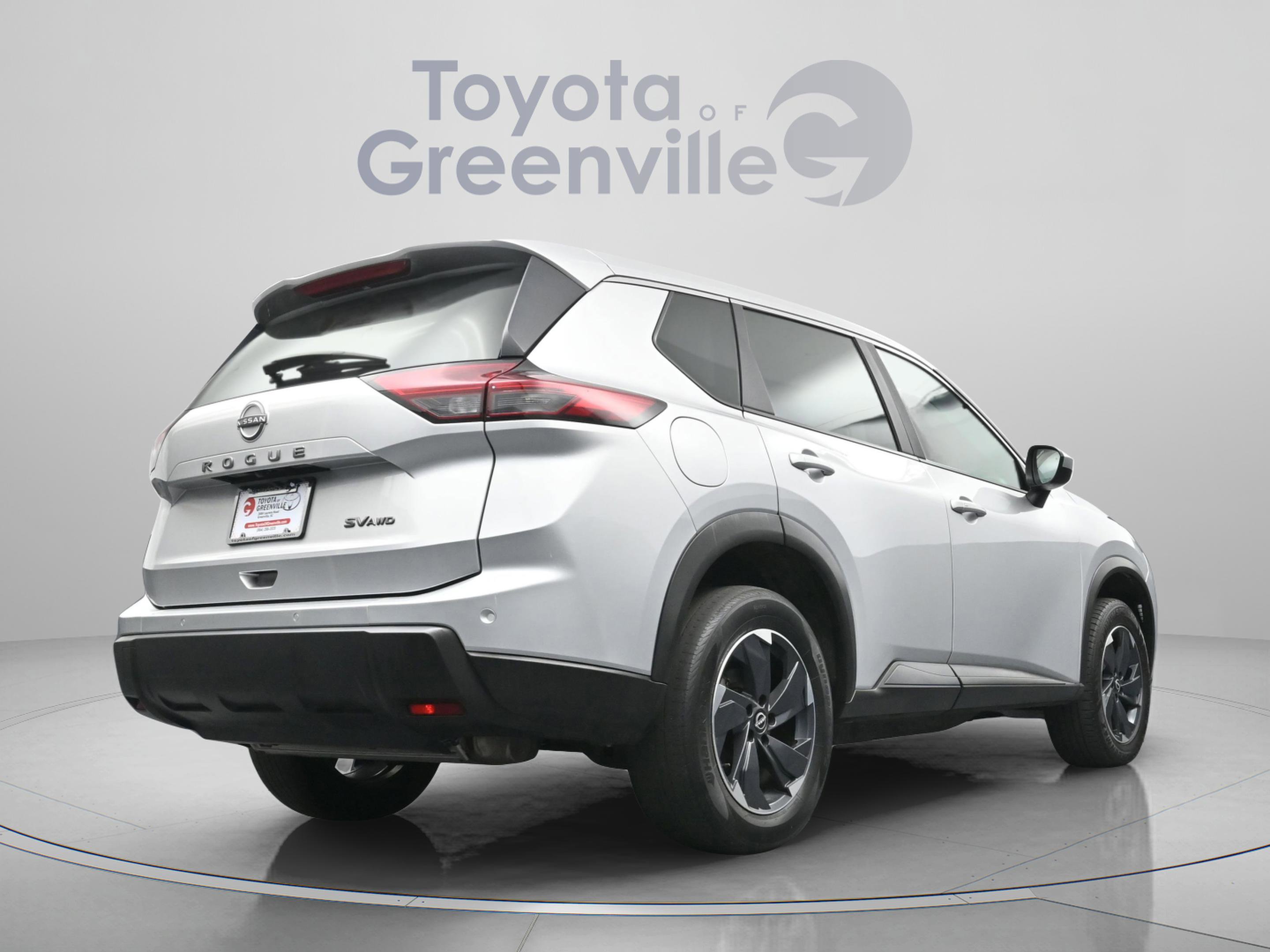 Used 2024 Nissan Rogue SV image 14