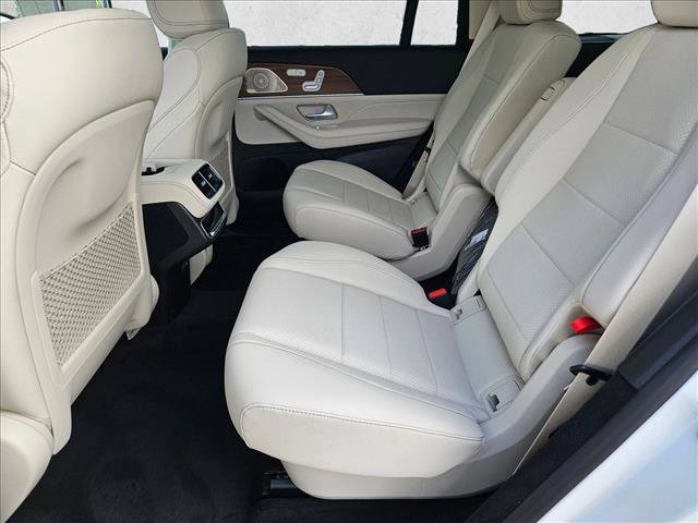 New 2026 Mercedes-Benz GLS 450 4MATIC image 16