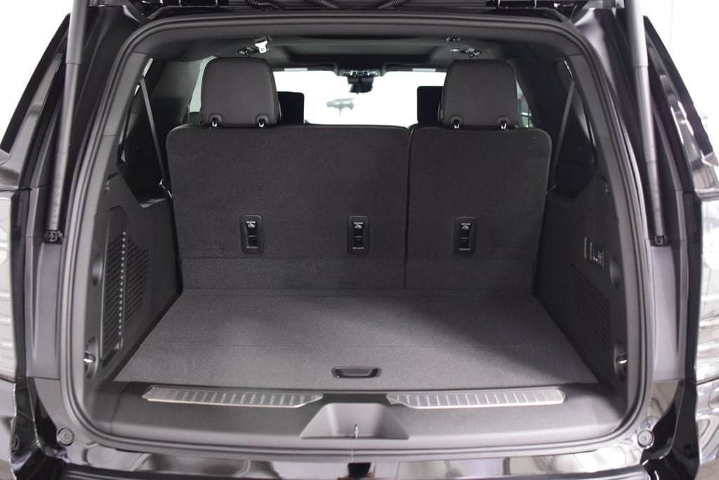New 2026 Chevrolet Suburban Premier AWD/4WD image 24
