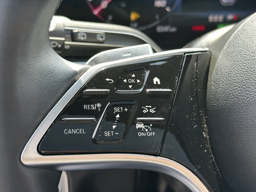 Certified 2025 Mercedes-Benz GLE 450e 4MATIC w/ Driver Assistance Package image 27