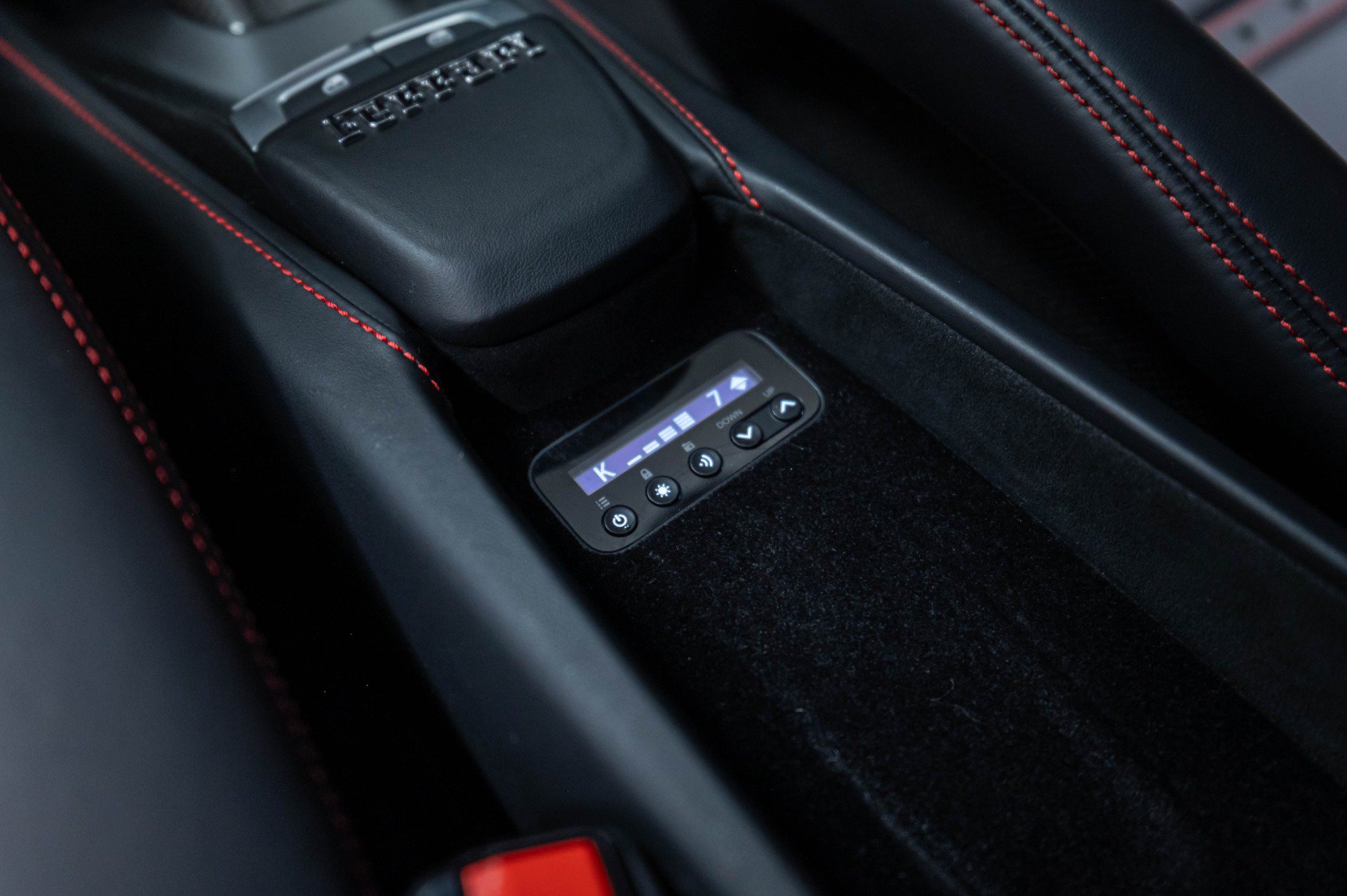 Used 2018 Ferrari 488 GTB RWD image 40