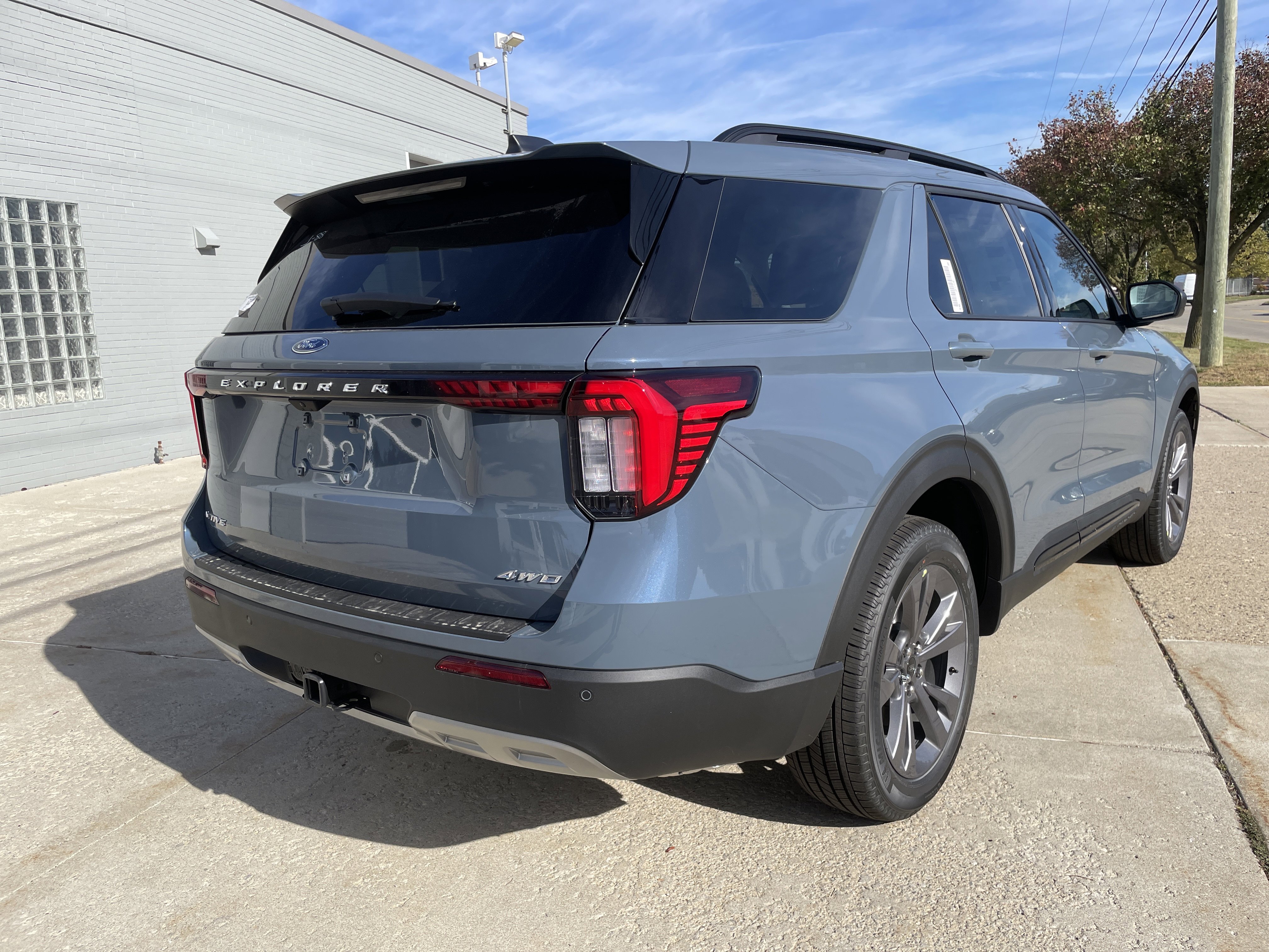 New 2026 Ford Explorer Active image 4
