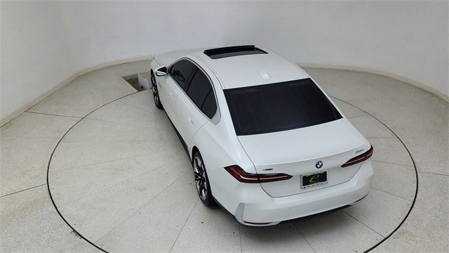 Used 2024 BMW 530i xDrive image 77