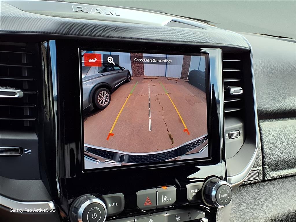 New 2026 RAM 1500 4x4 Crew Cab image 15