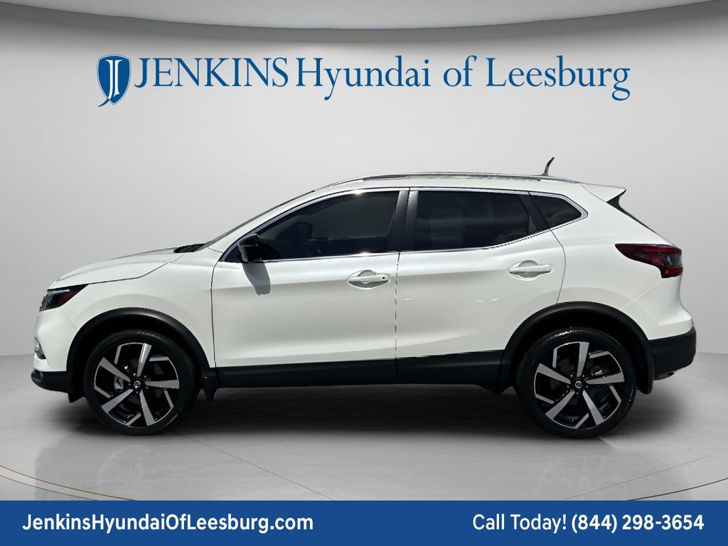 Used 2021 Nissan Rogue Sport SL w/ Premium Package FWD image 9