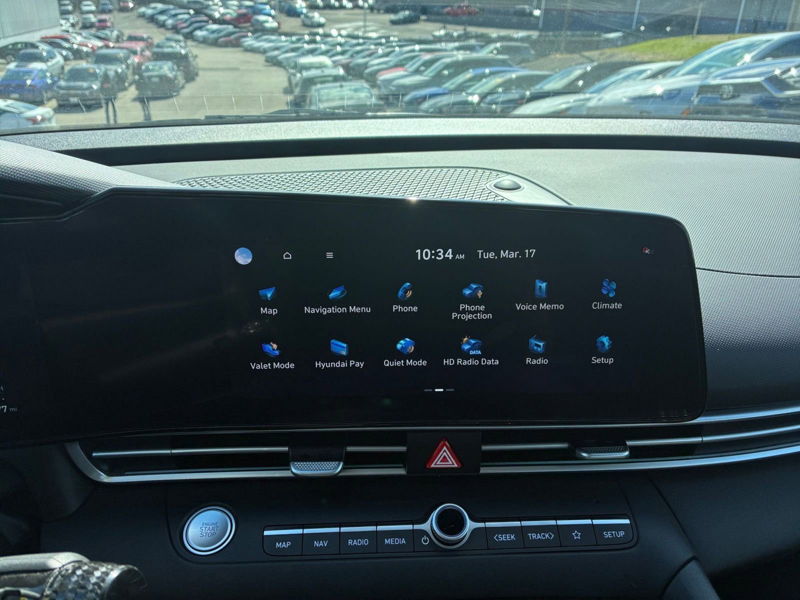 Used 2025 Hyundai Elantra SEL image 17