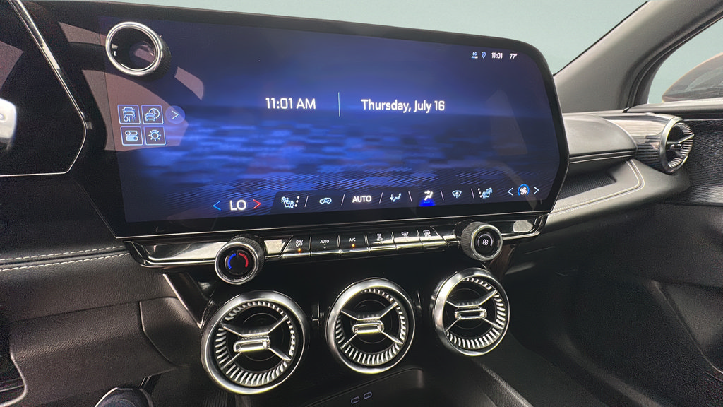 Used 2024 Chevrolet Blazer EV LT AWD/4WD image 19