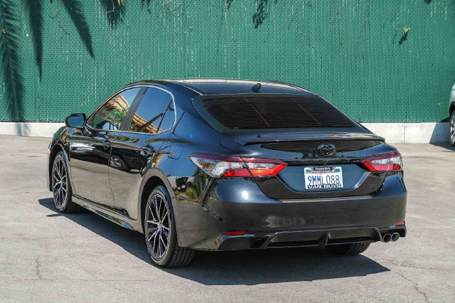 Used 2021 Toyota Camry SE FWD image 7