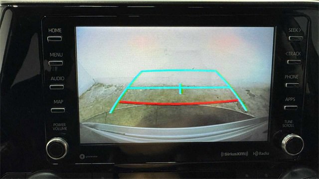 Used 2020 Toyota Highlander XLE image 29