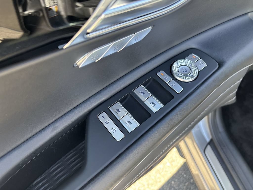 Used 2025 Genesis GV80 2.5T Standard AWD/4WD image 27