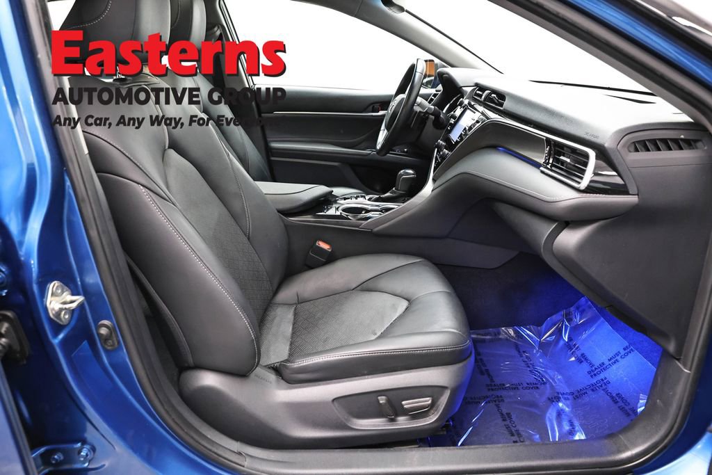 Used 2018 Toyota Camry XSE FWD image 25