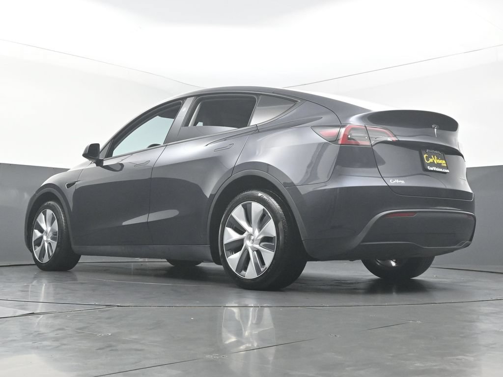 Used 2024 Tesla Model Y Long Range AWD/4WD image 40