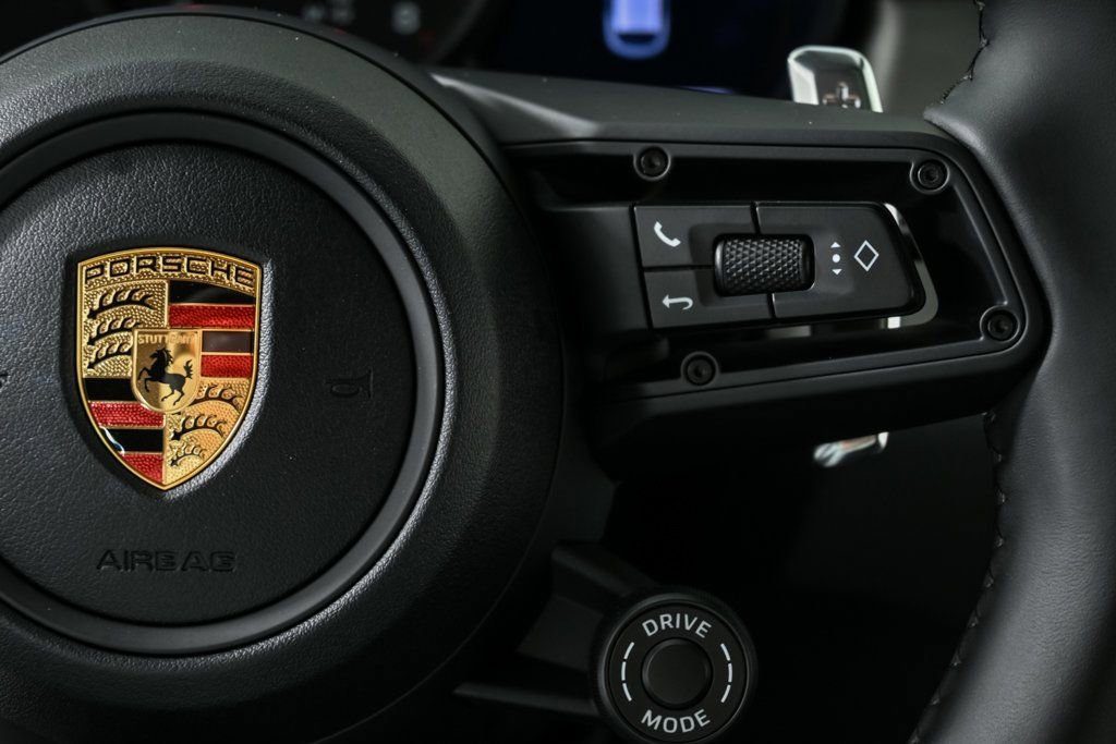 New 2026 Porsche Macan image 11