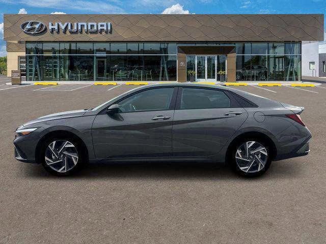 New 2025 Hyundai Elantra Sport image 3