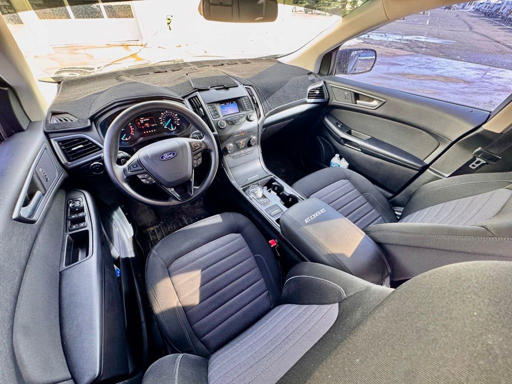 Used 2019 Ford Edge SE image 10