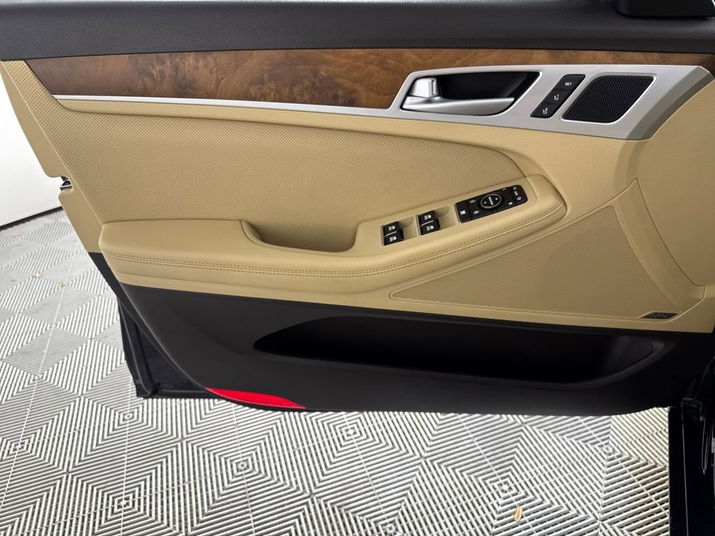 Used 2017 Genesis G80 3.8 w/ Option Group 03 image 10