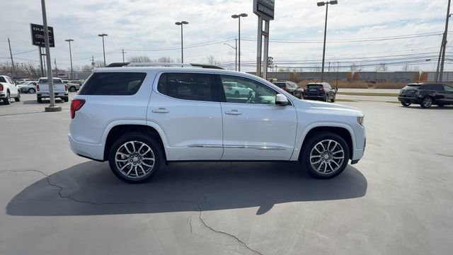 Used 2023 GMC Acadia Denali w/ Denali Ultimate Package image 9