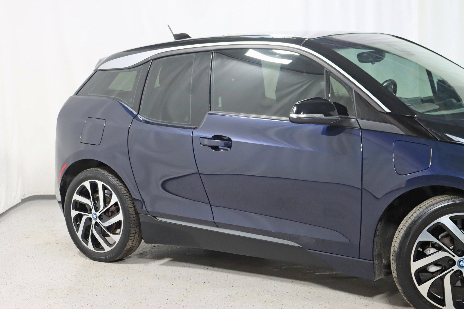 Used 2020 BMW i3 image 3