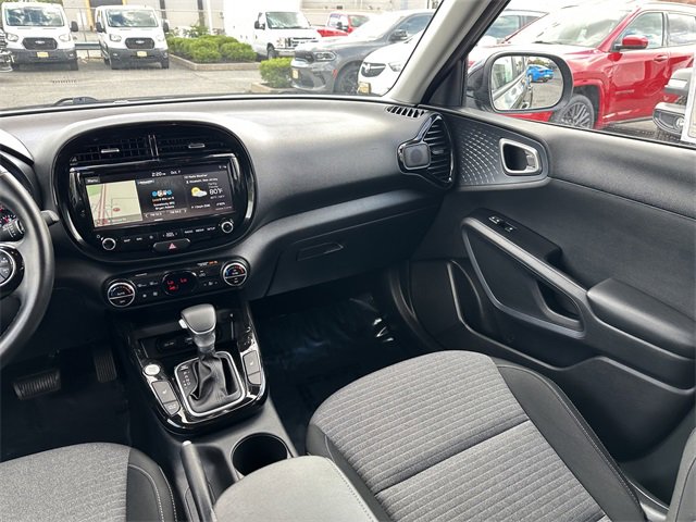 Used 2020 Kia Soul EX image 17