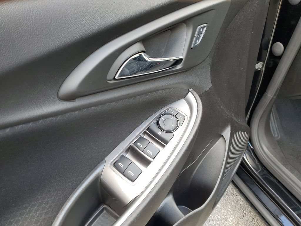 Used 2024 Chevrolet Malibu LT FWD image 15