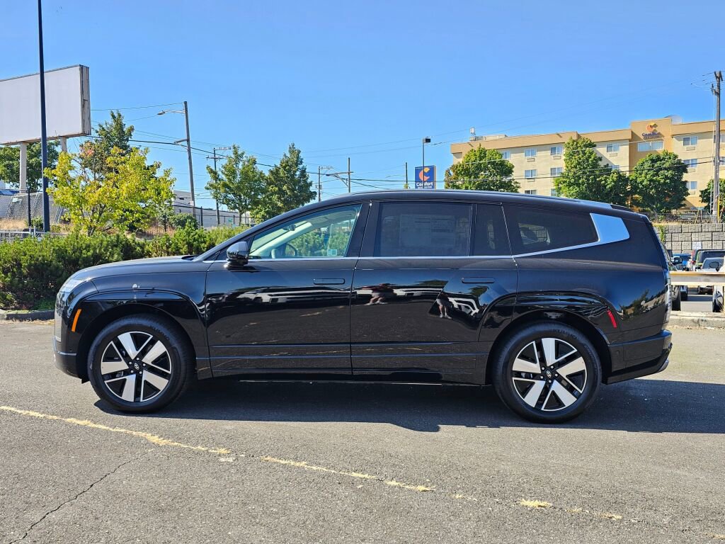 New 2026 Hyundai Ioniq 9 SEL image 4