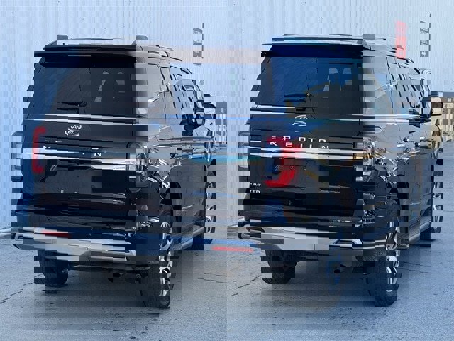 Used 2024 Ford Expedition Limited image 4