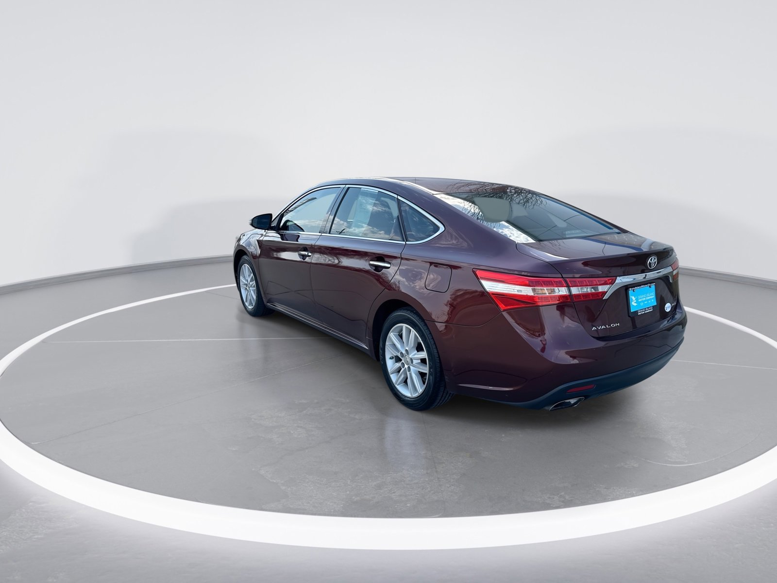 Used 2013 Toyota Avalon XLE FWD image 6