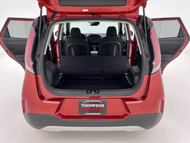 Used 2023 Kia Soul LX FWD image 27