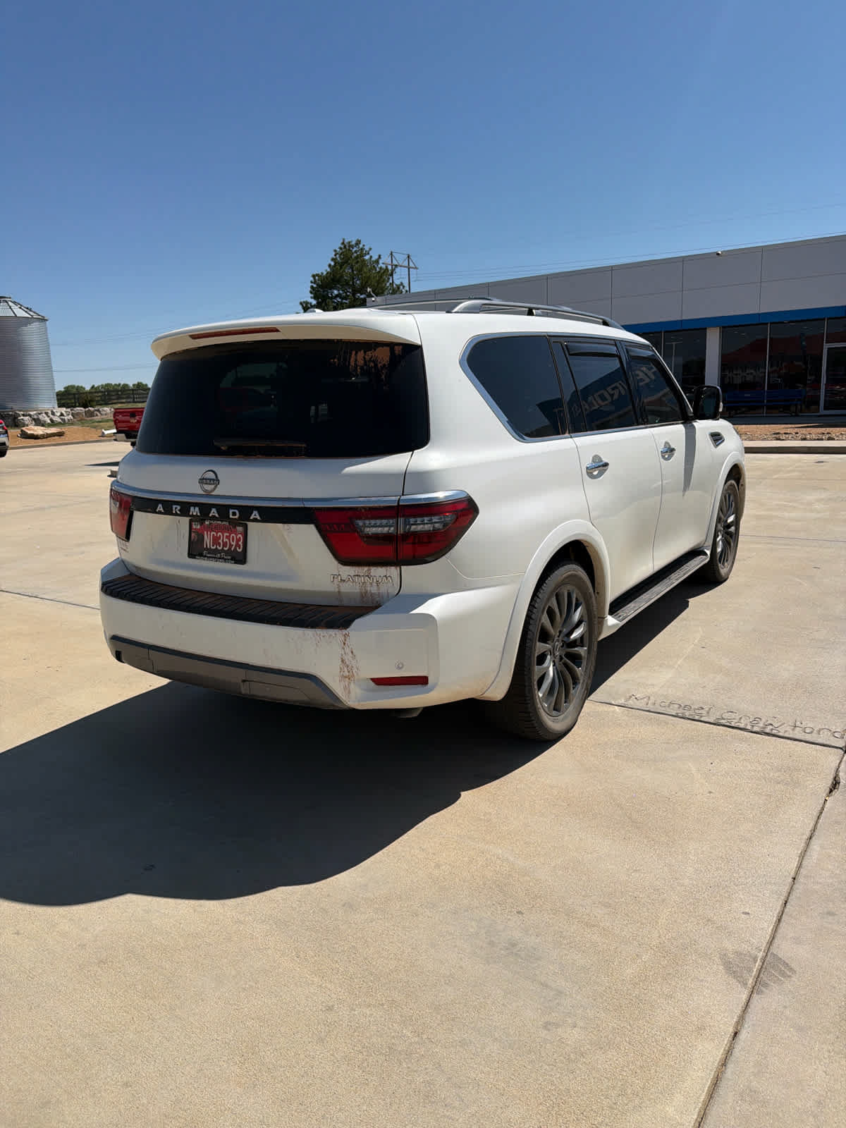 Used 2023 Nissan Armada Platinum w/ Cargo Package RWD image 6