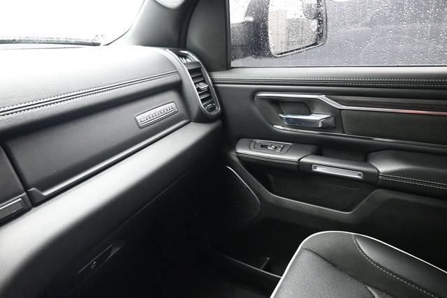 Used 2025 RAM 1500 Laramie w/ Sport Appearance Package AWD/4WD image 9