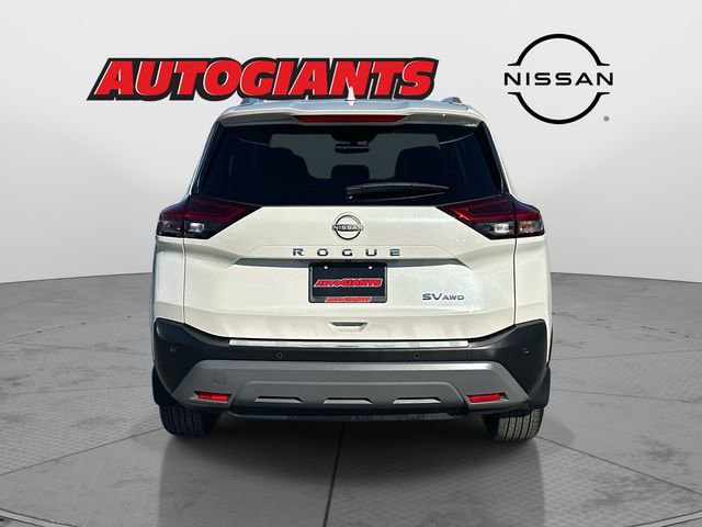 Used 2023 Nissan Rogue SV w/ SV Premium B Package image 4
