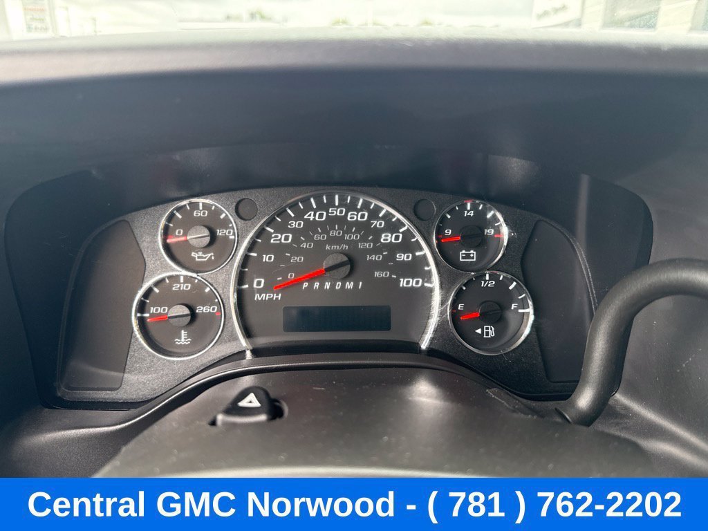 Used 2025 Chevrolet Express 2500 w/ Driver Convenience Package RWD image 20