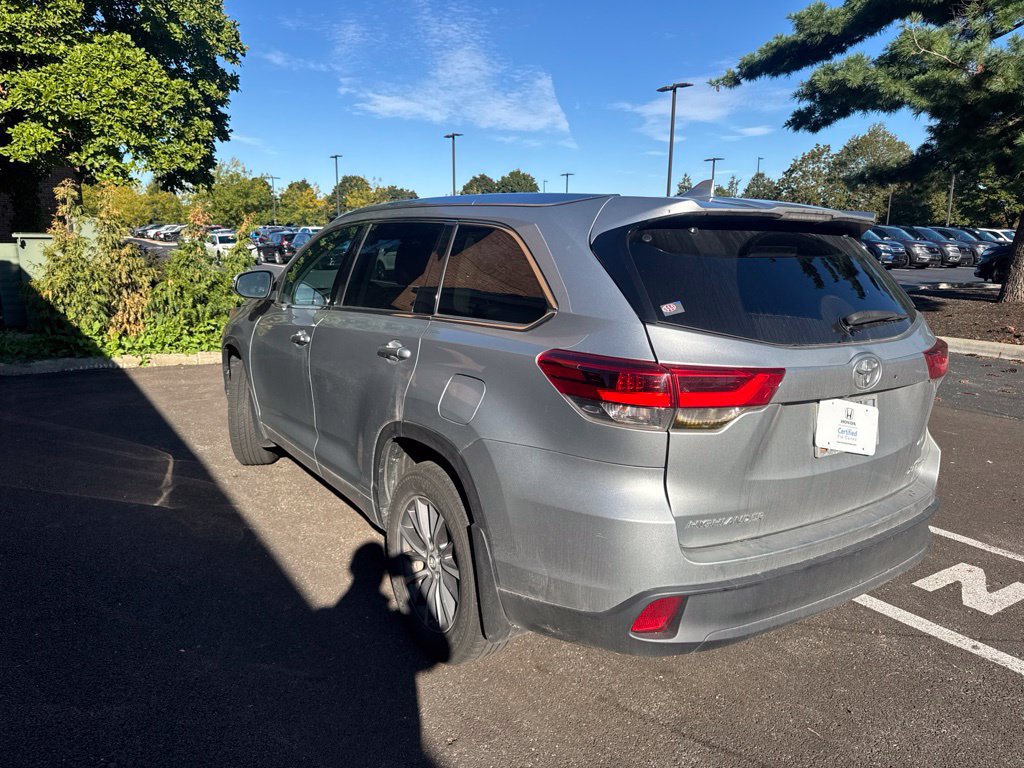 Used 2018 Toyota Highlander XLE AWD/4WD image 7