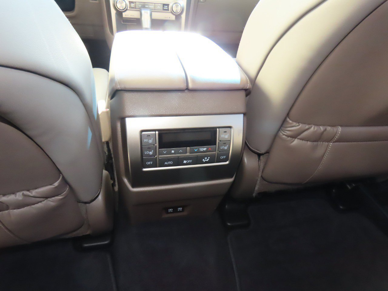 Used 2020 Lexus GX 460 Premium w/ Premium Package image 19