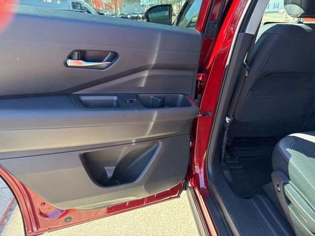 Used 2022 Nissan Pathfinder SV image 20