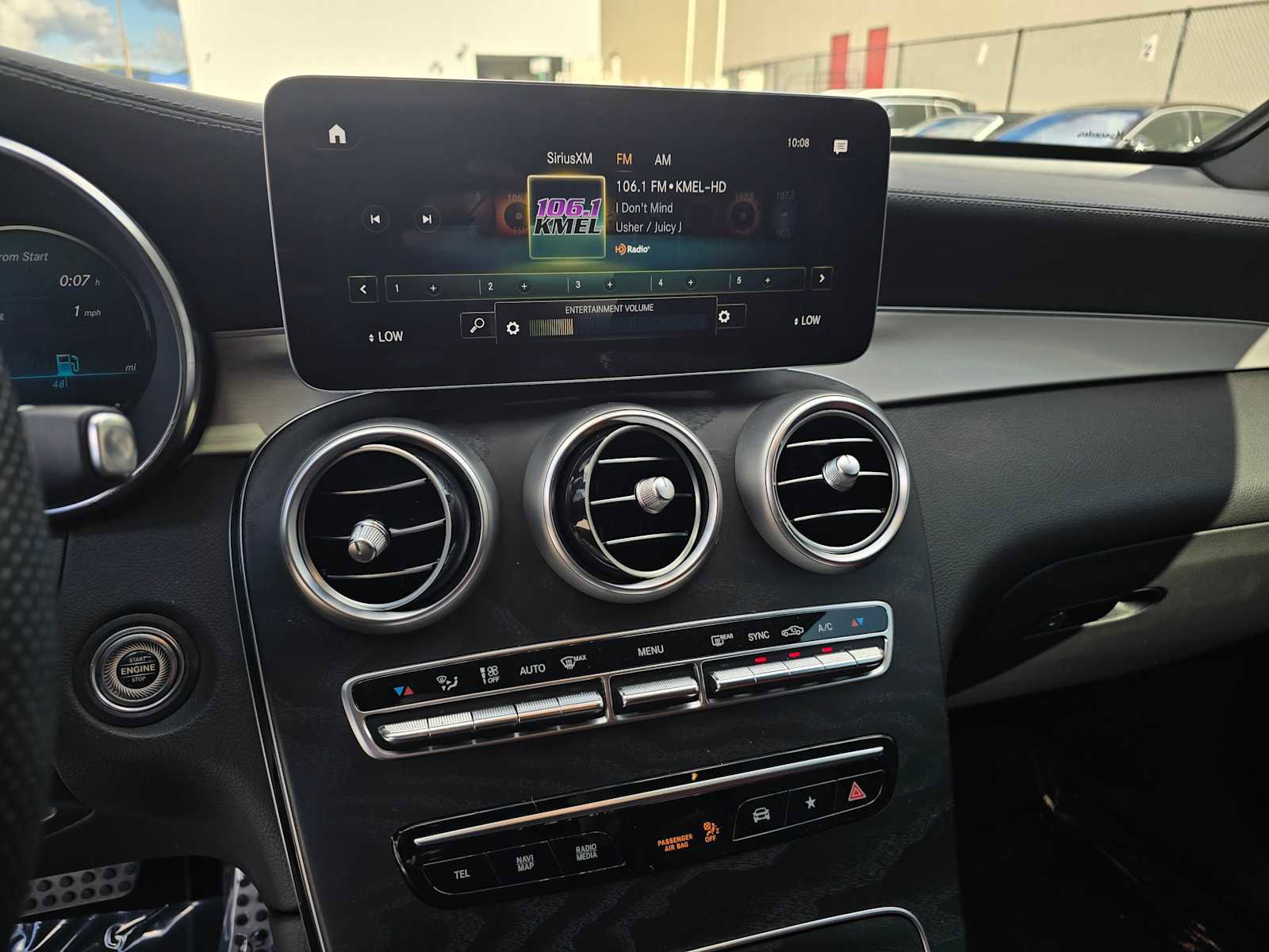 Used 2023 Mercedes-Benz GLC 300 4MATIC Coupe image 29