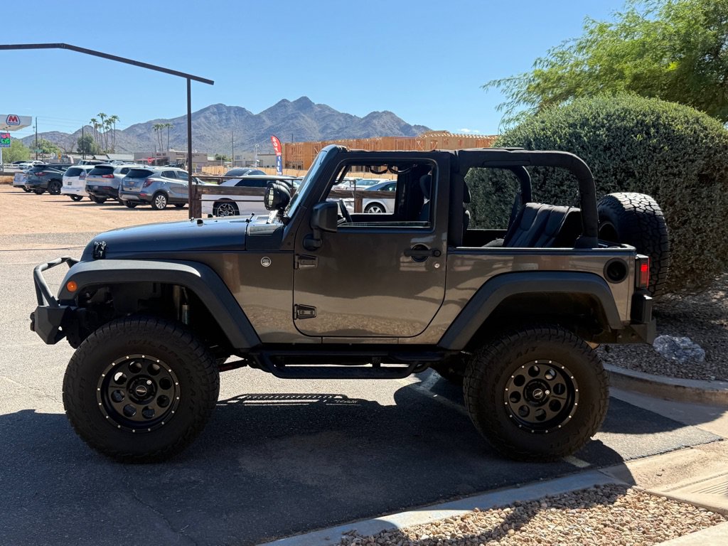 Used 2016 Jeep Wrangler Sport w/ Connectivity Group AWD/4WD image 26