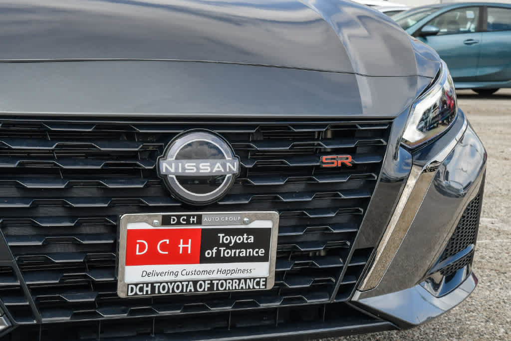 Used 2025 Nissan Altima 2.5 SR AWD/4WD image 5