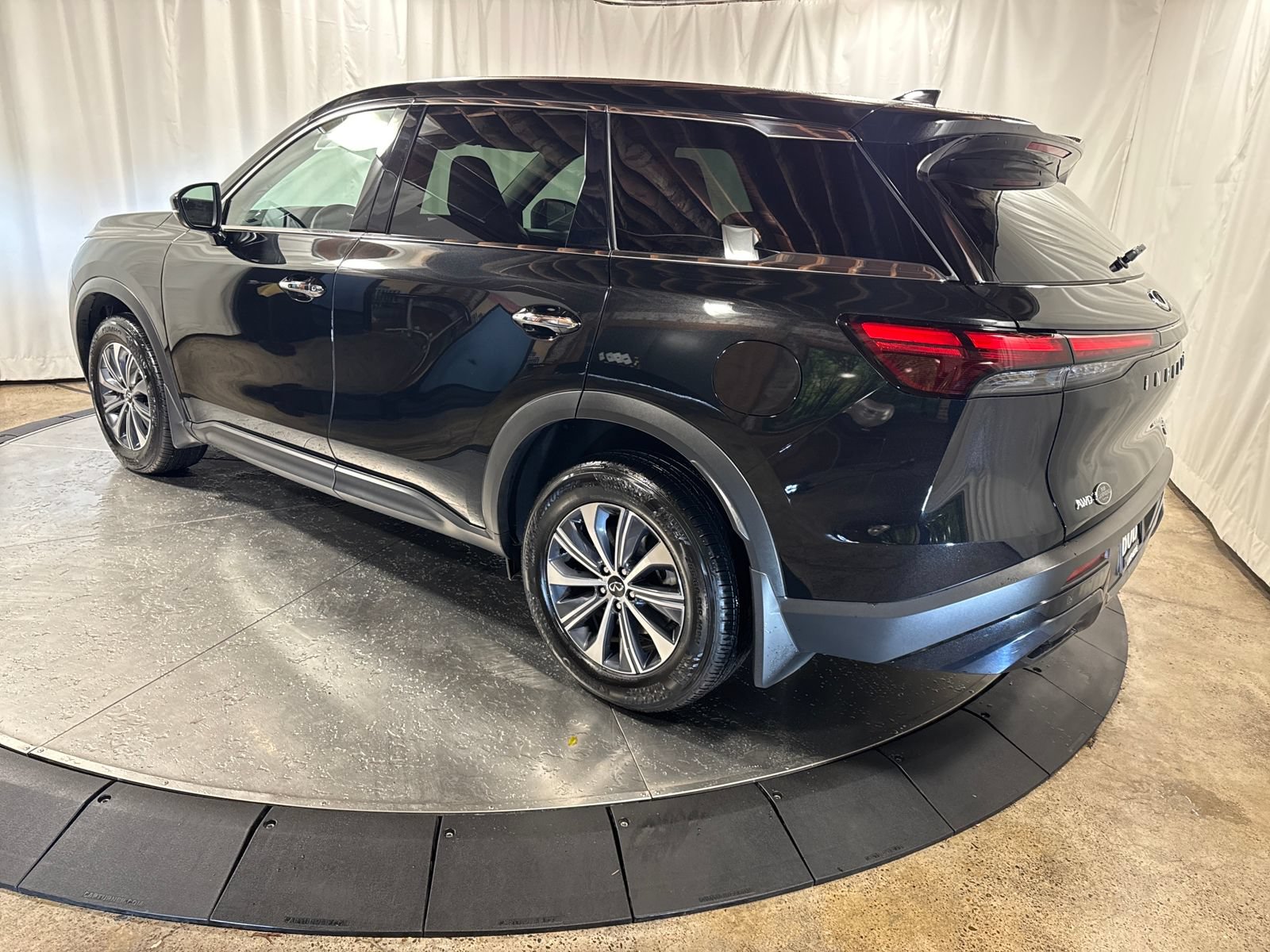 Certified 2025 INFINITI QX60 Pure AWD/4WD image 7