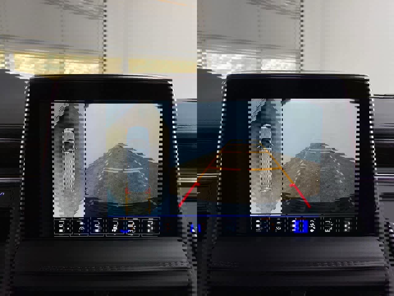 Used 2024 Chevrolet Tahoe High Country w/ Premium Package image 24