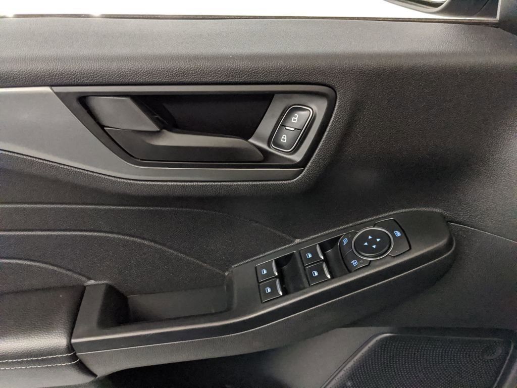 Certified 2025 Ford Escape Active image 15