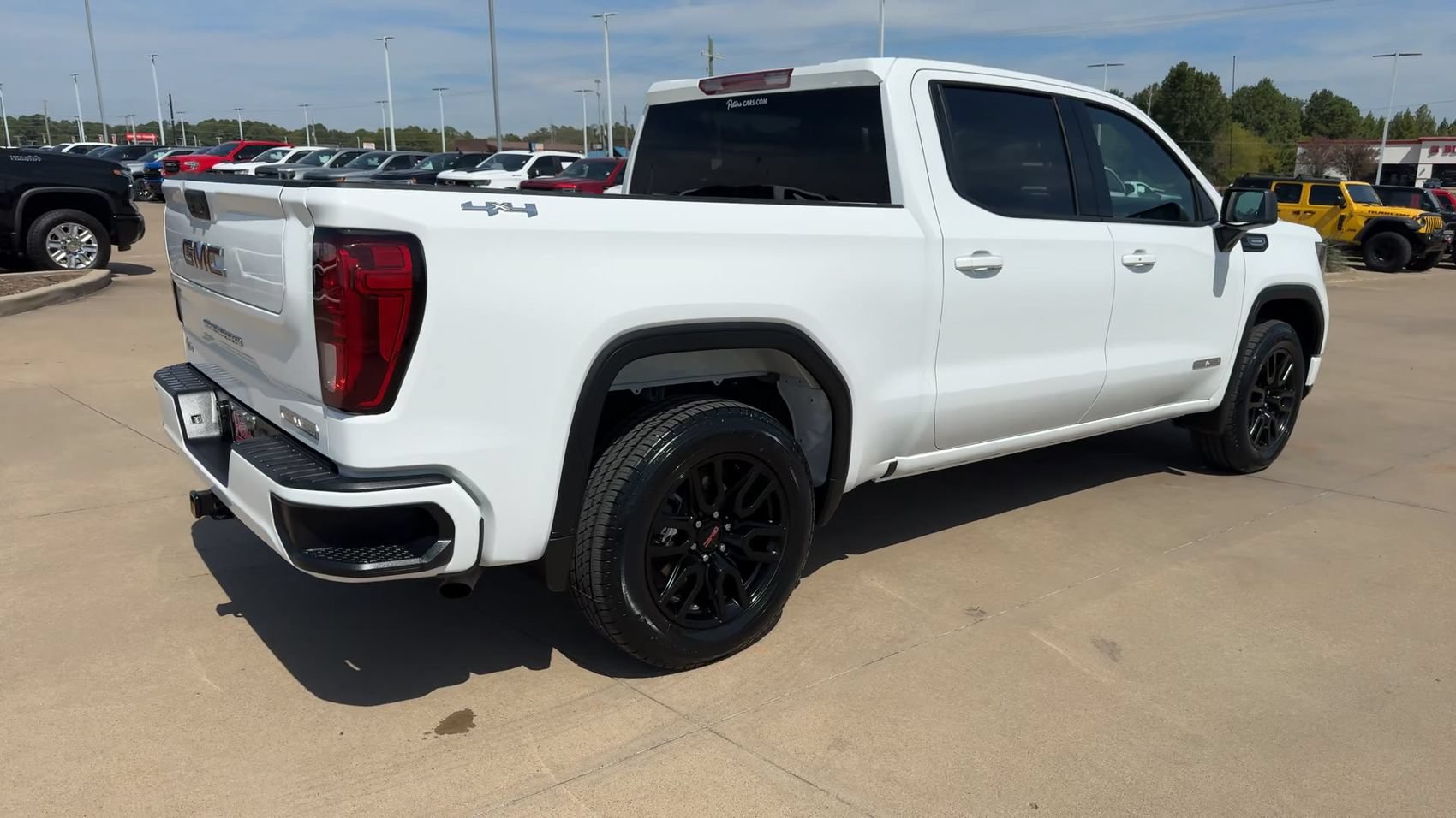 Used 2024 GMC Sierra 1500 Elevation AWD/4WD image 8