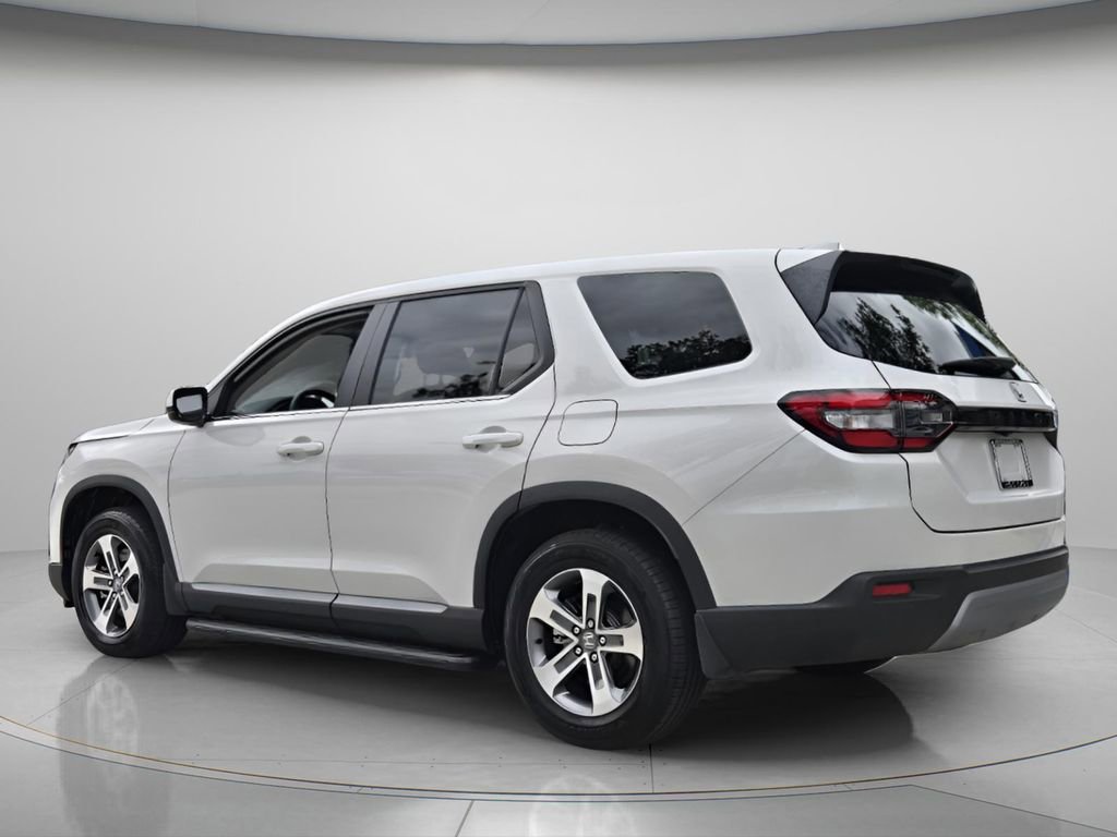 Certified 2025 Honda Pilot EX-L image 8