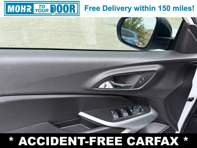 Used 2025 Chevrolet Trax RS w/ Driver Confidence Package FWD image 12