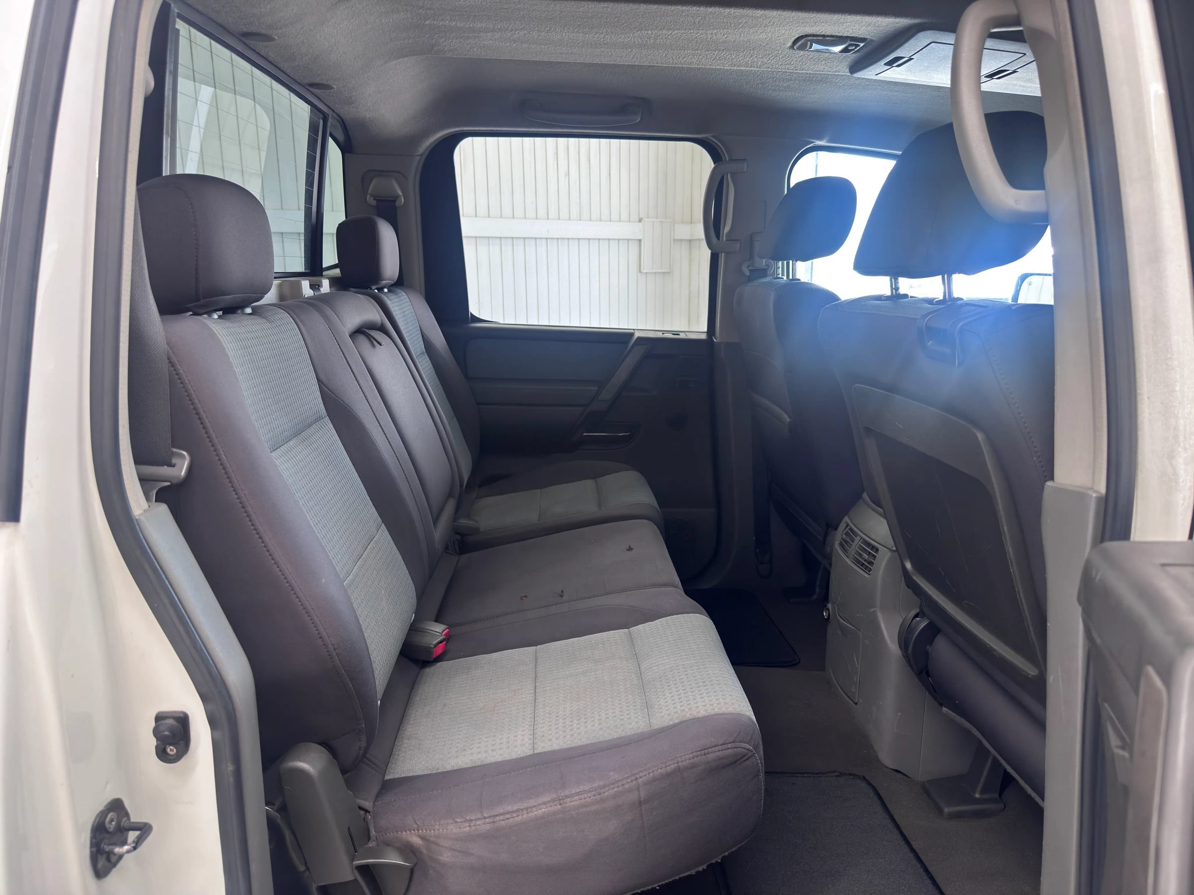 Used 2006 Nissan Titan SE AWD/4WD image 11